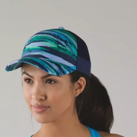 Lululemon Dash & Splash Cap Adjustable BNWT! 7 Wonders Multi - Picture 2 of 10